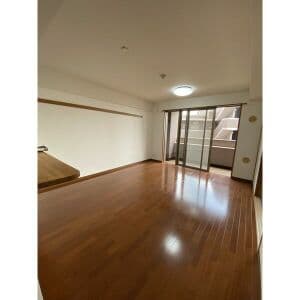 Room image 12