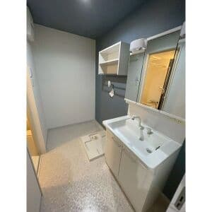 Room image 12