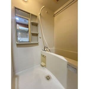 Room image 8