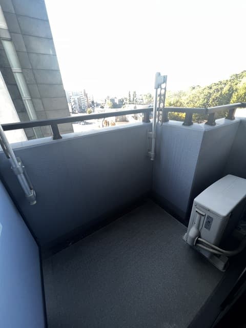 Room image 8