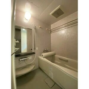 Room image 14