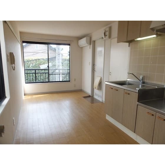 Room image 9