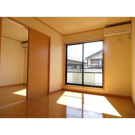 Room image 10