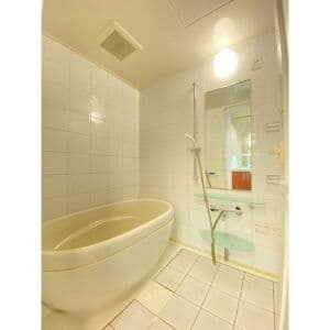 Room image 13