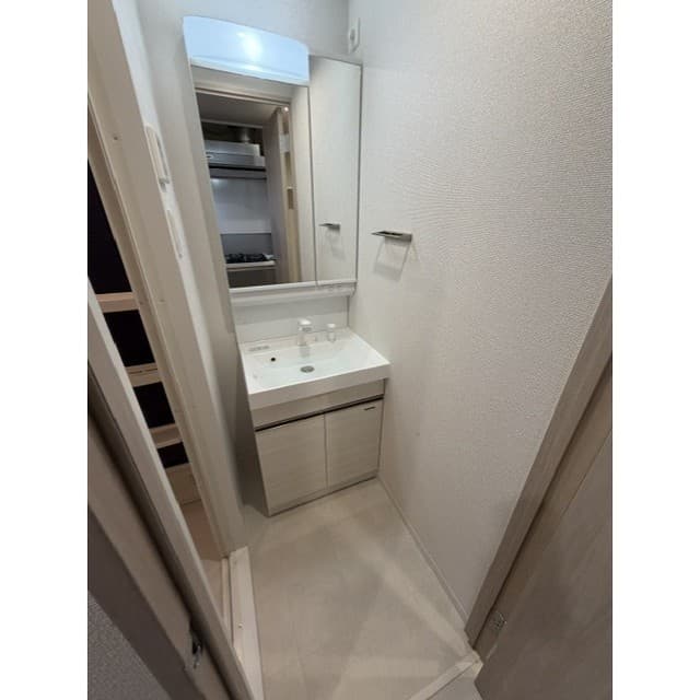 Room image 13