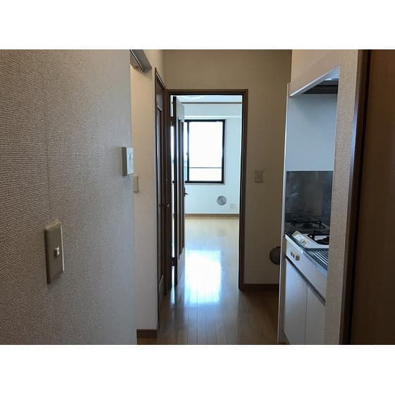 Room image 16