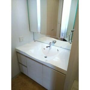 Room image 16