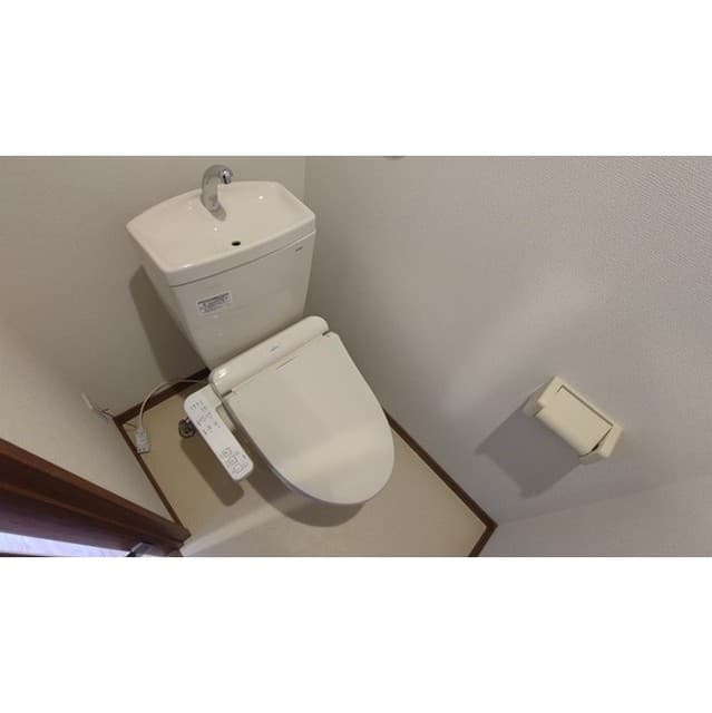 Room image 9