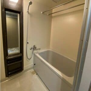 Room image 15