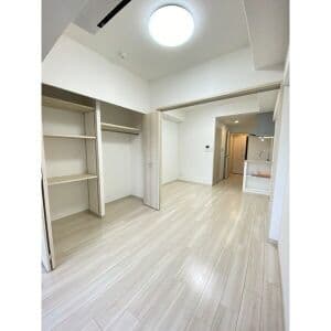 Room image 16