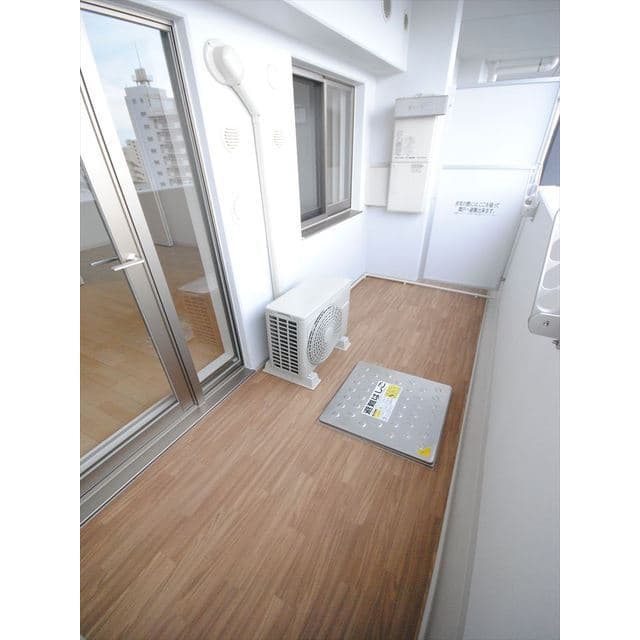 Room image 13