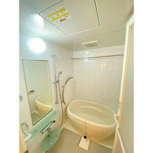 Room image 12