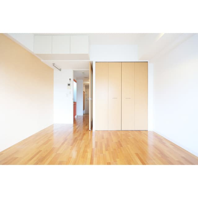 Room image 13