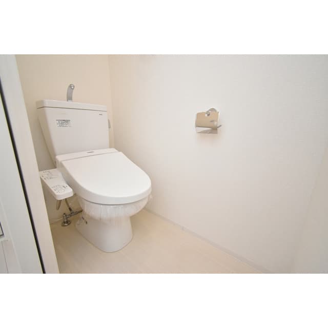 Room image 8