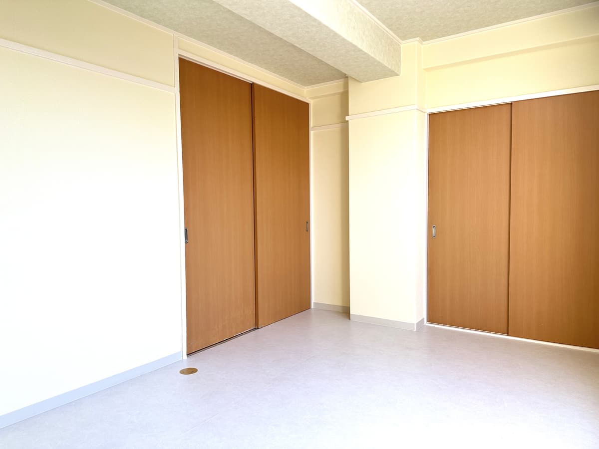 Room image 12