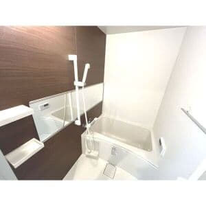 Room image 16