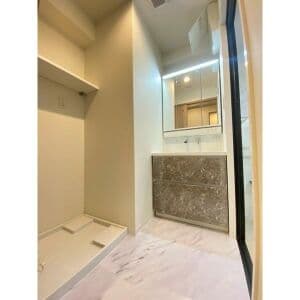Room image 15