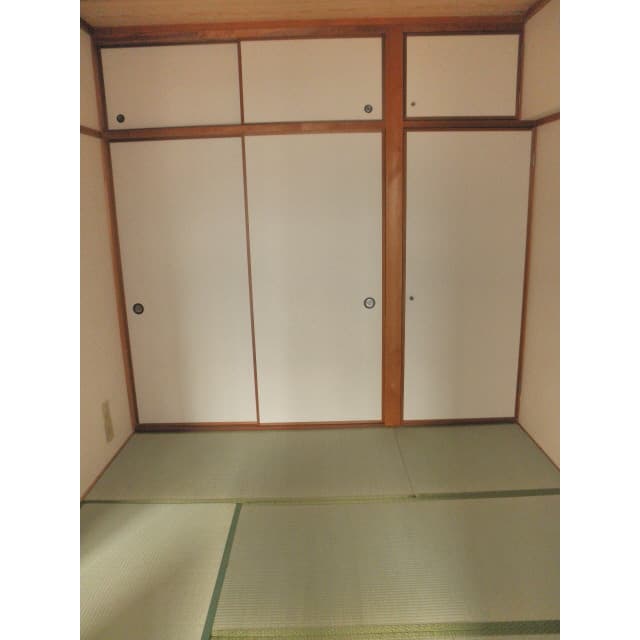 Room image 14