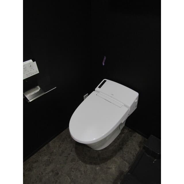 Room image 9