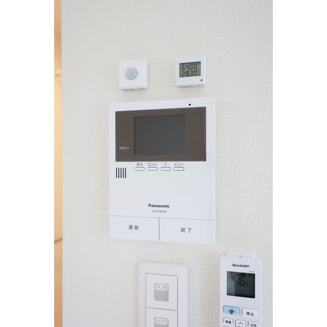 Room image 13