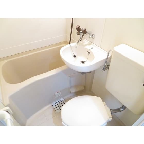 Room image 10