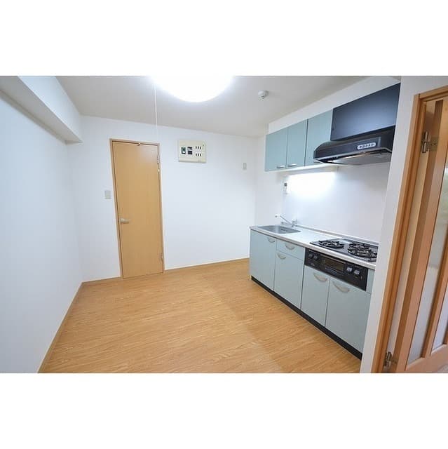 Room image 14