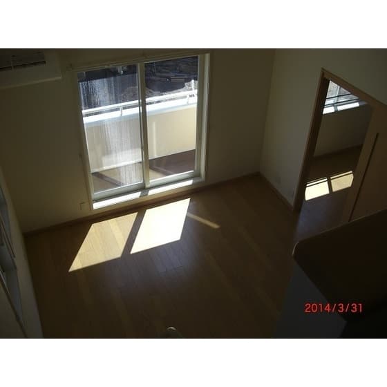 Room image 8