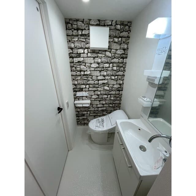 Room image 12