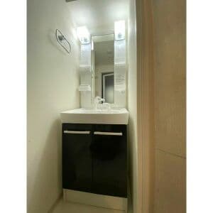 Room image 16