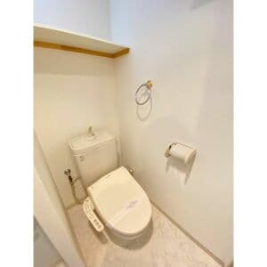 Room image 11
