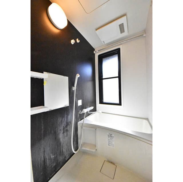 Room image 13