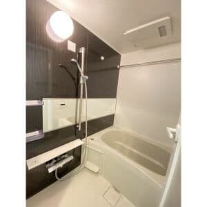 Room image 12