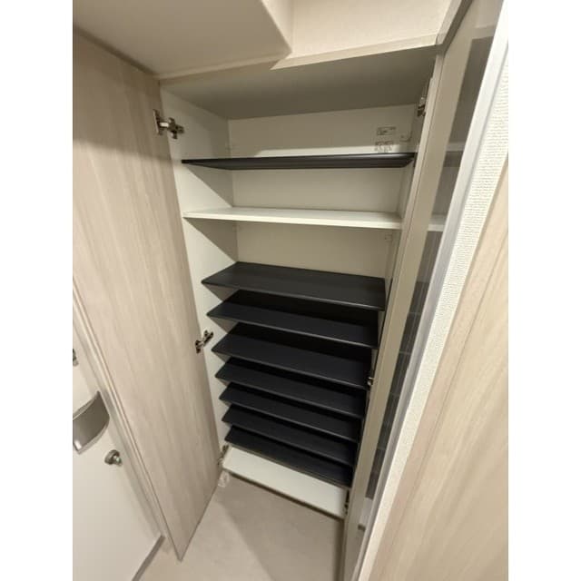 Room image 13