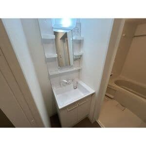 Room image 12