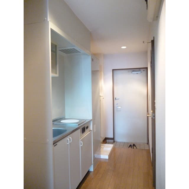 Room image 16
