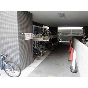 Room image 9
