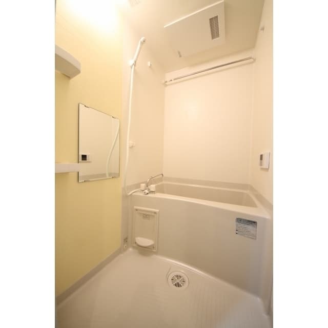 Room image 13
