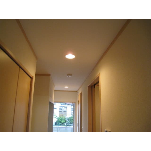 Room image 13