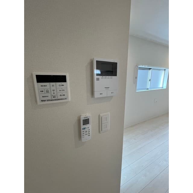 Room image 12