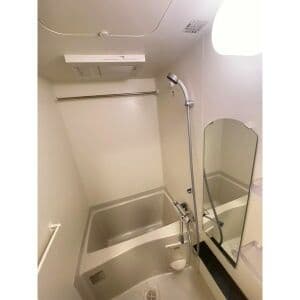 Room image 15