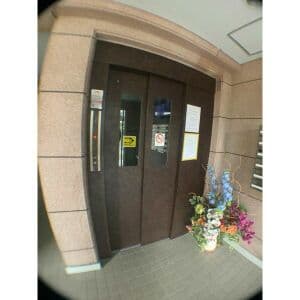 Room image 10