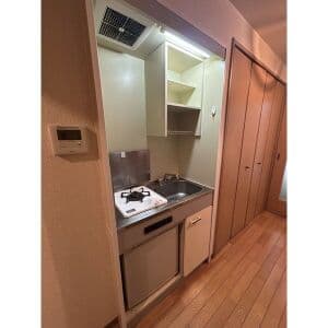 Room image 8