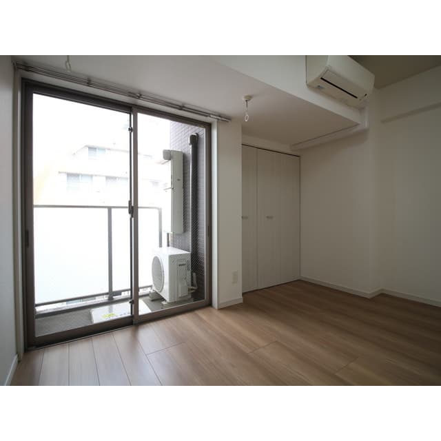 Room image 14