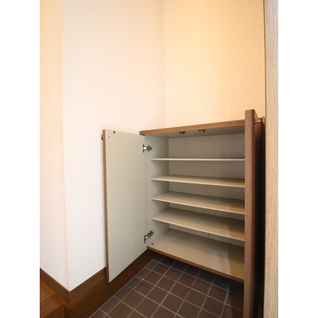Room image 14