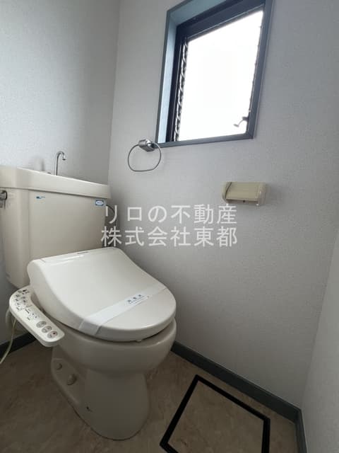 Room image 9