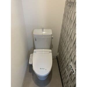 Room image 8