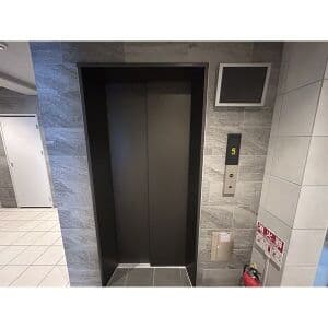 Room image 11