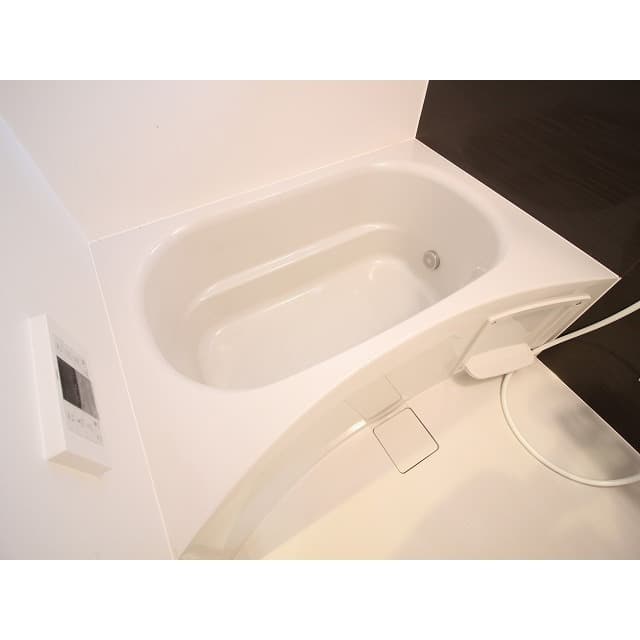 Room image 15