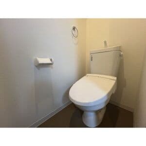 Room image 16