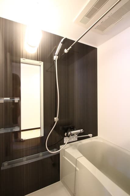 Room image 9